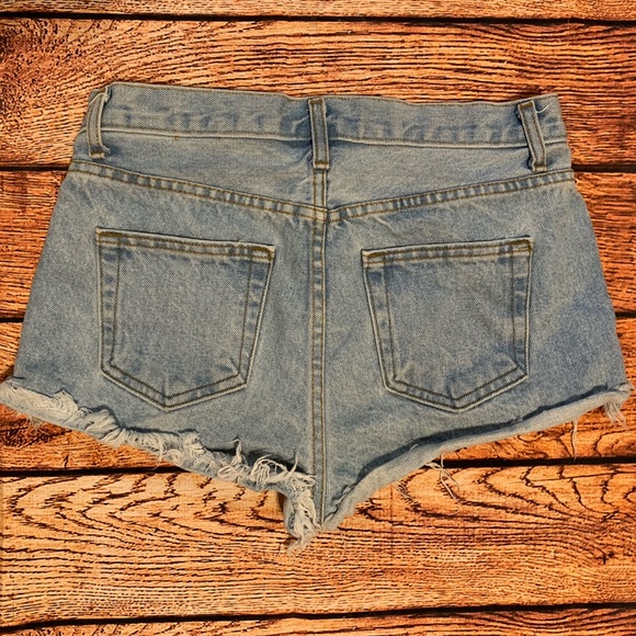 Brandy Melville John Galt Cut-Off Jean Shorts - Picture 3 of 3